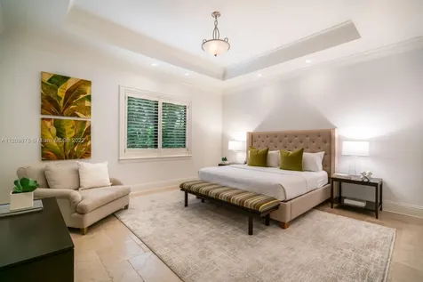 5275 Hammock Drive Coral Gables FL 33156