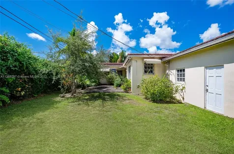 810 Paradiso Avenue Coral Gables FL 33146