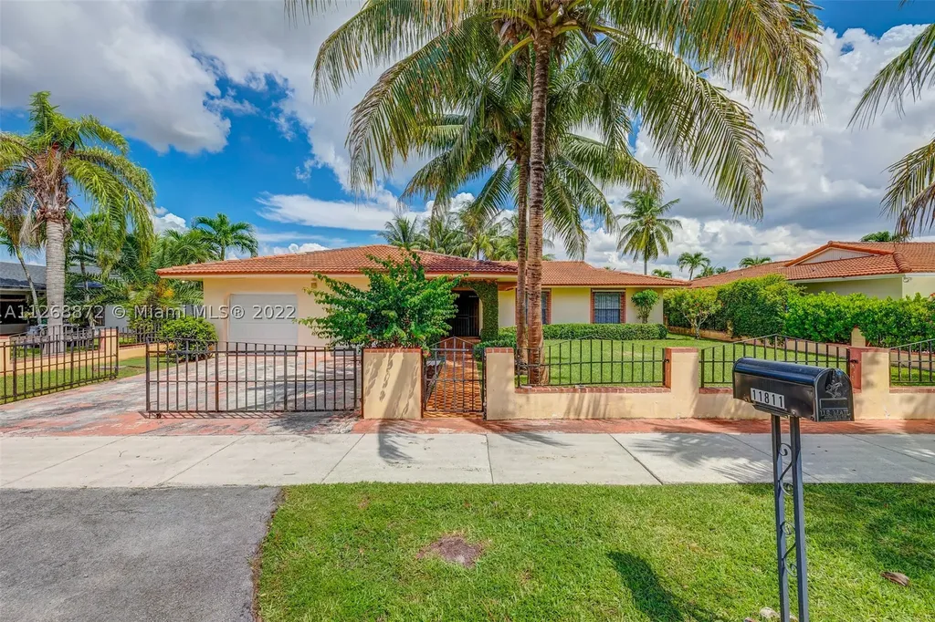 11811 SW 25th Terrace Miami FL 33175