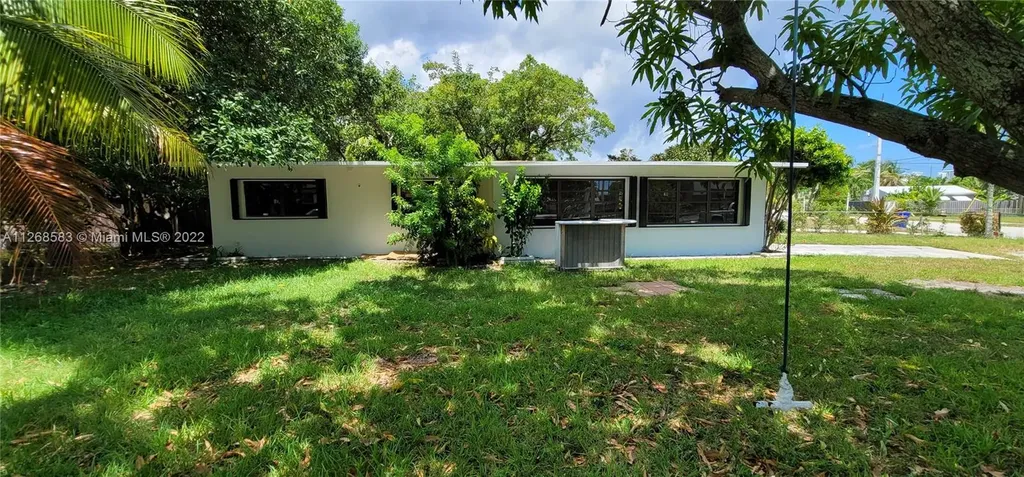 1426 S 22nd Avenue Hollywood FL 33020