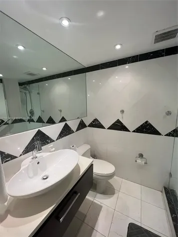 5151 Collins Avenue Miami Beach FL 33140