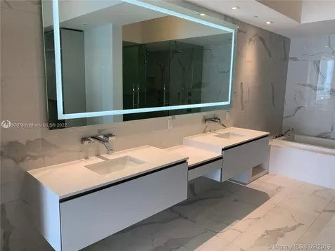 5500 Island Estates Drive Aventura FL 33160