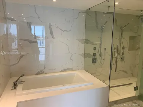 5500 Island Estates Drive Aventura FL 33160