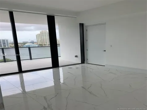 5500 Island Estates Drive Aventura FL 33160