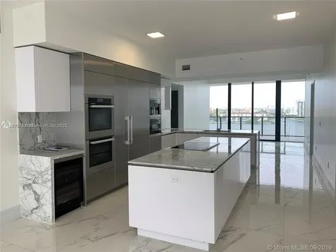 5500 Island Estates Drive Aventura FL 33160
