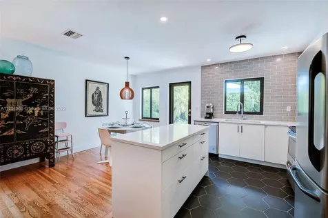 6331 SW 36th Street Miami FL 33155