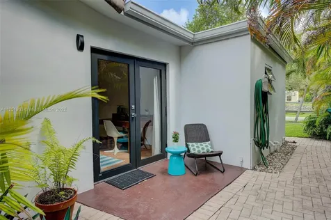 6331 SW 36th Street Miami FL 33155