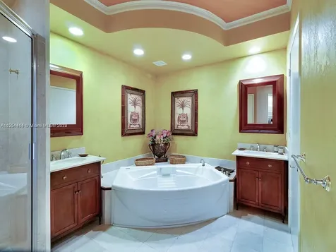 725 Crandon Boulevard Key Biscayne FL 33149