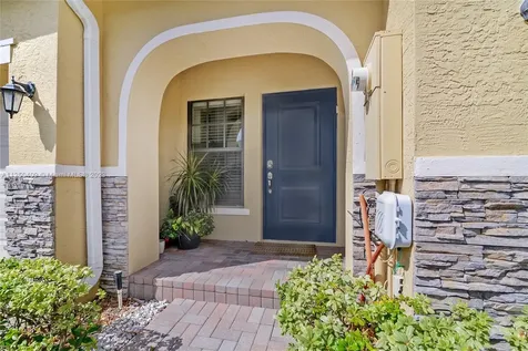 382 NE 194th Terrace Miami FL 33179
