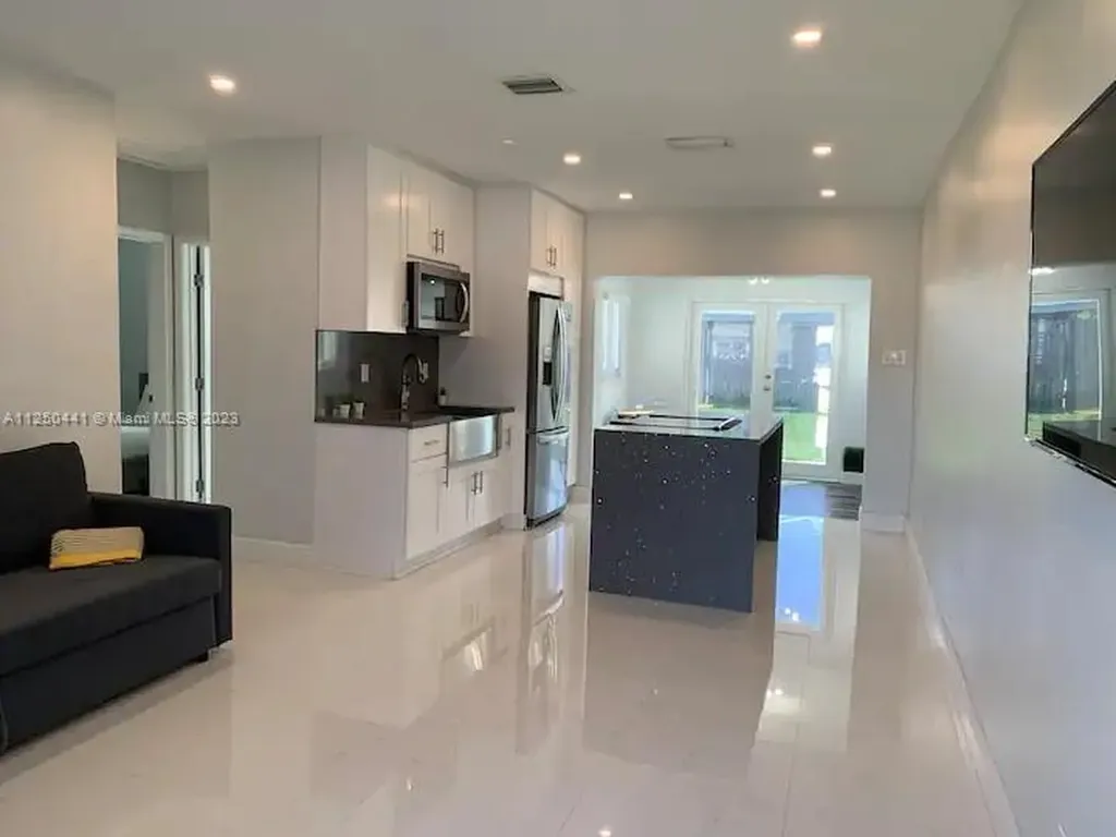 4240 SW 33rd Drive West Park FL 33023