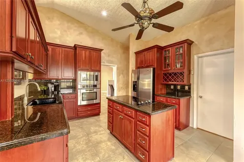1211 NW 95th Avenue Plantation FL 33322