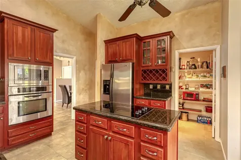 1211 NW 95th Avenue Plantation FL 33322