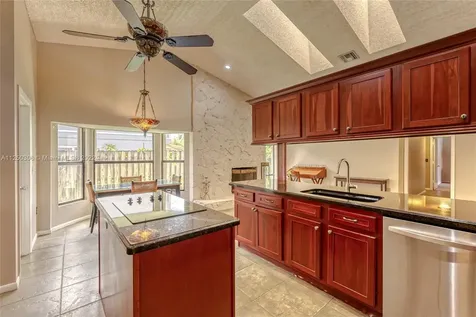 1211 NW 95th Avenue Plantation FL 33322