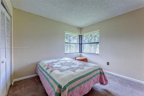 1211 NW 95th Avenue Plantation FL 33322