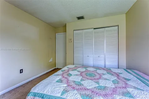 1211 NW 95th Avenue Plantation FL 33322