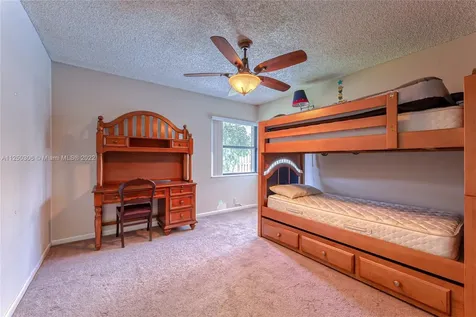 1211 NW 95th Avenue Plantation FL 33322