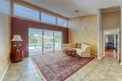 1211 NW 95th Avenue Plantation FL 33322