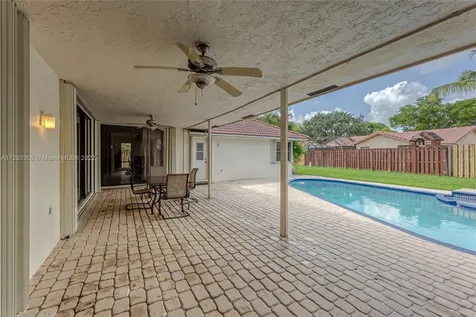 1211 NW 95th Avenue Plantation FL 33322