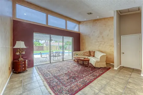 1211 NW 95th Avenue Plantation FL 33322