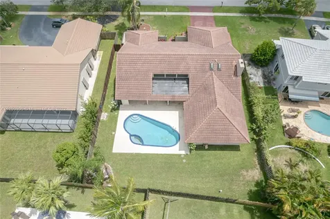 1211 NW 95th Avenue Plantation FL 33322