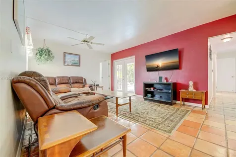 7830 Farragut Street Hollywood FL 33024