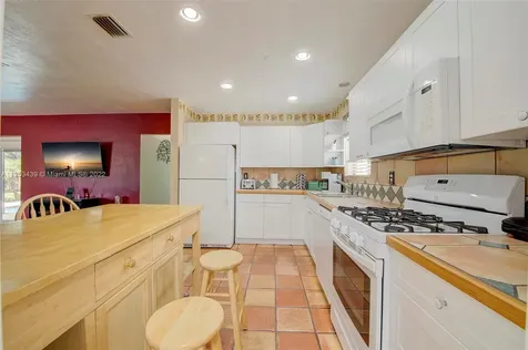7830 Farragut Street Hollywood FL 33024