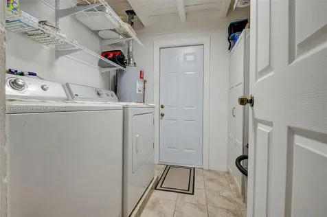 7830 Farragut Street Hollywood FL 33024