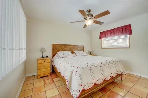 7830 Farragut Street Hollywood FL 33024