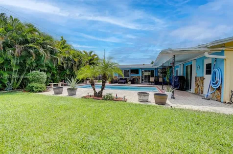 7830 Farragut Street Hollywood FL 33024