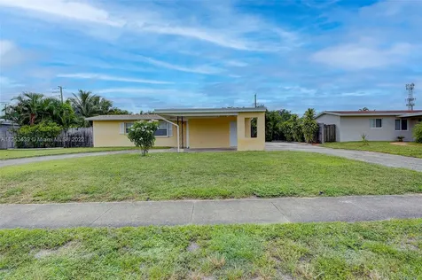 7830 Farragut Street Hollywood FL 33024