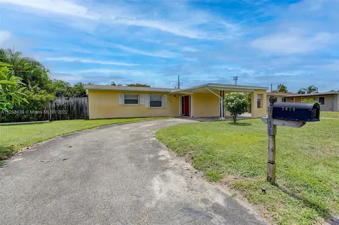 7830 Farragut Street Hollywood FL 33024