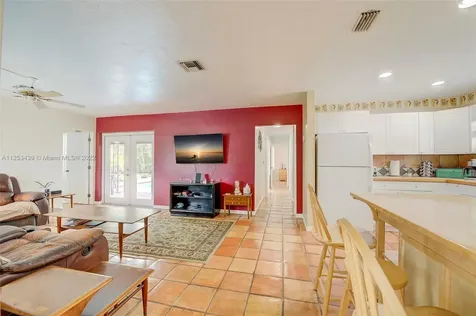 7830 Farragut Street Hollywood FL 33024