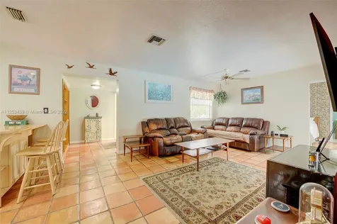 7830 Farragut Street Hollywood FL 33024