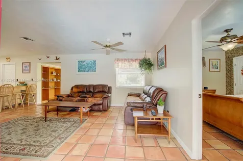 7830 Farragut Street Hollywood FL 33024