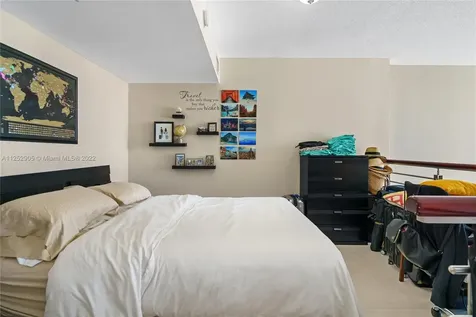 41 SE 5th Street Miami FL 33131