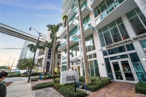 41 SE 5th Street Miami FL 33131