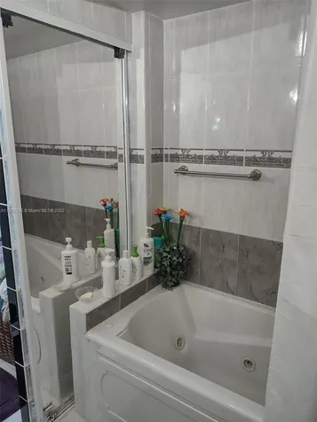 4747 Collins Avenue Miami Beach FL 33140