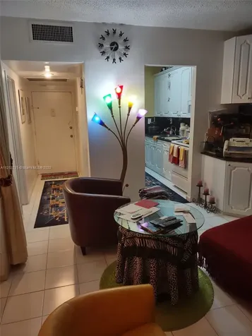 4747 Collins Avenue Miami Beach FL 33140