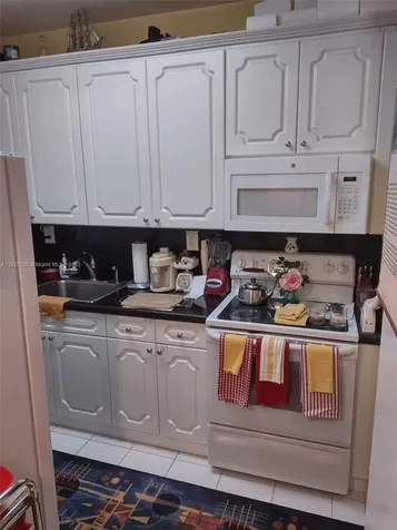 4747 Collins Avenue Miami Beach FL 33140