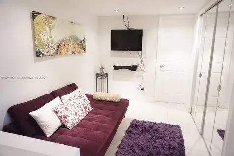 5161 Collins Avenue Miami Beach FL 33140