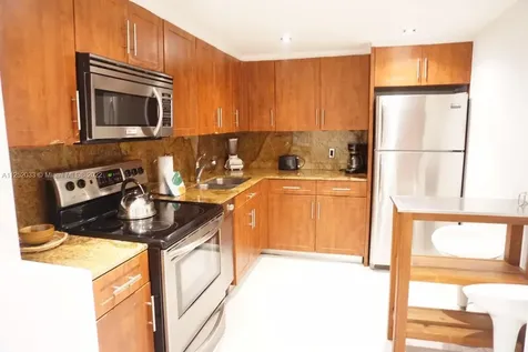 5161 Collins Avenue Miami Beach FL 33140