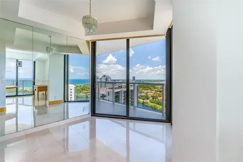 20281 E Country Club Drive Aventura FL 33180
