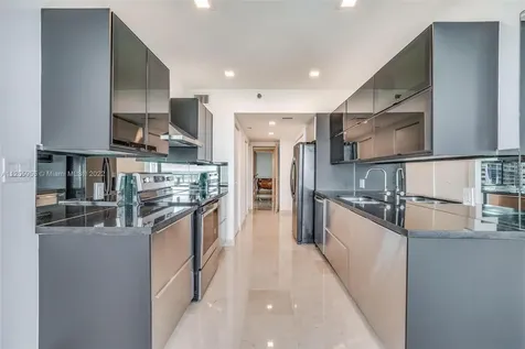 20281 E Country Club Drive Aventura FL 33180