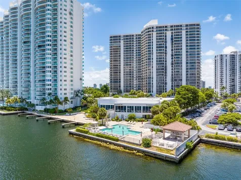 20281 E Country Club Drive Aventura FL 33180