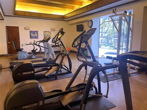 20281 E Country Club Drive Aventura FL 33180