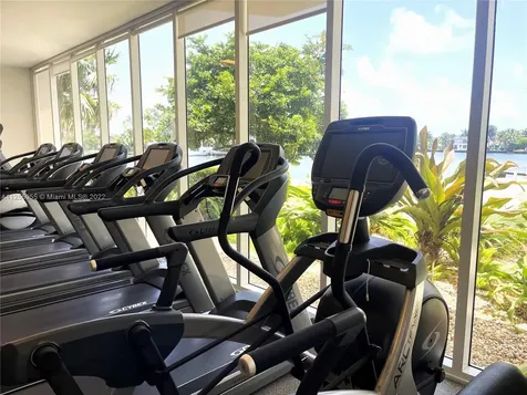 20281 E Country Club Drive Aventura FL 33180