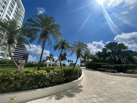 5161 Collins Avenue Miami Beach FL 33140