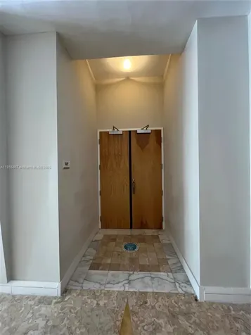 5161 Collins Avenue Miami Beach FL 33140