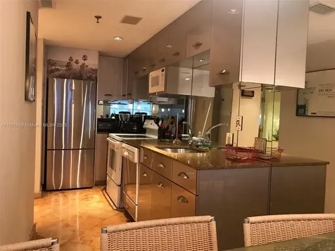 100 Lincoln Road Miami Beach FL 33139