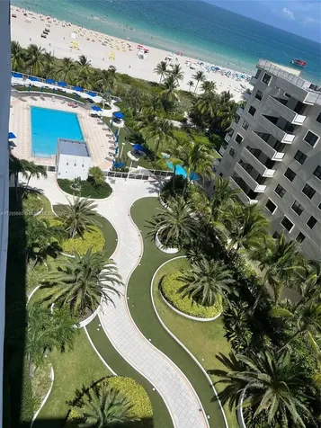 100 Lincoln Road Miami Beach FL 33139